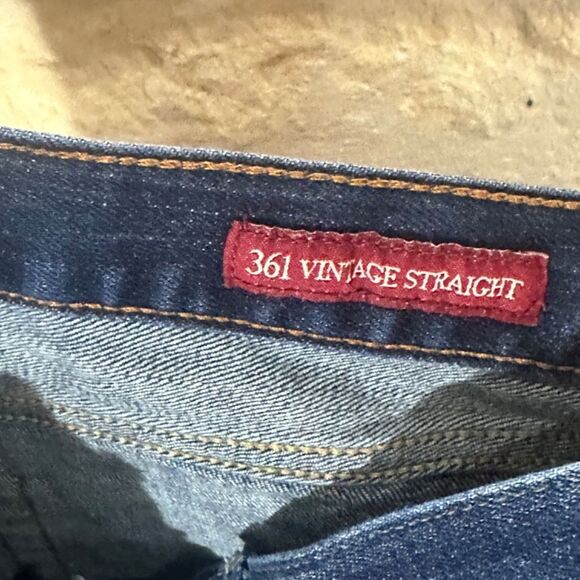 Lucky Brand 361 Vintage Straight Leg Jeans 34 x 32 Like New - Picture 6 of 6